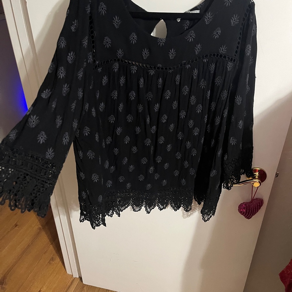 3X Daniel Rainn Black Crochet-Hem Embroidered Peasant Top - Picture 9 of 9